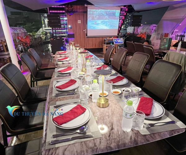 Du Thuyền đà Nẵng